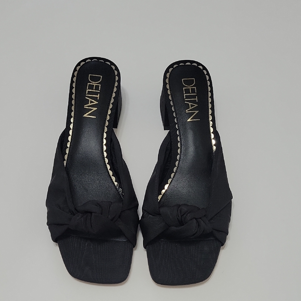 Deltan Georgie Knotted Slides